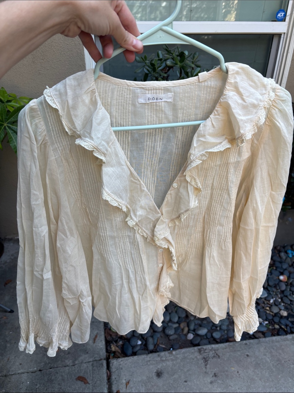 Doen Pintucked Ruffled Top - Picture 3 of 16